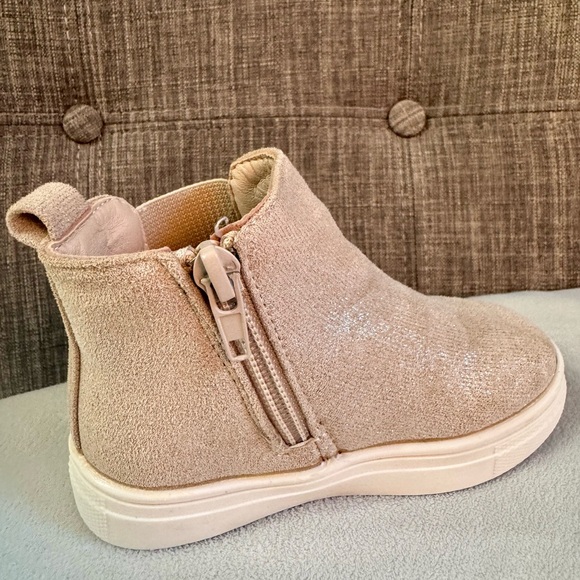 Size 6 toddler bootie bundle - Picture 3 of 4